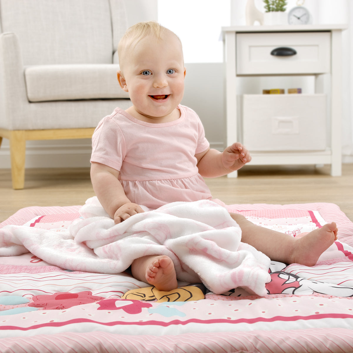 Disney Minnie Mouse Hello Gorgeous 3-Piece Crib Bedding Set